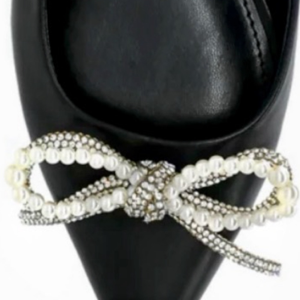 Crown & Ivy™ Peyton Flats in Black - Picture 8 of 16